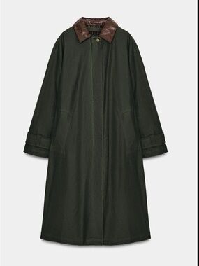 Zara Brand new Size M
Dark Green Trench Coat with Brown Collar